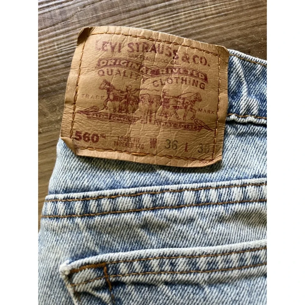 Vintage Levis 560 Jeans Mens 36x31 Blue Stonewash Relaxed Tapered Distressed 90s